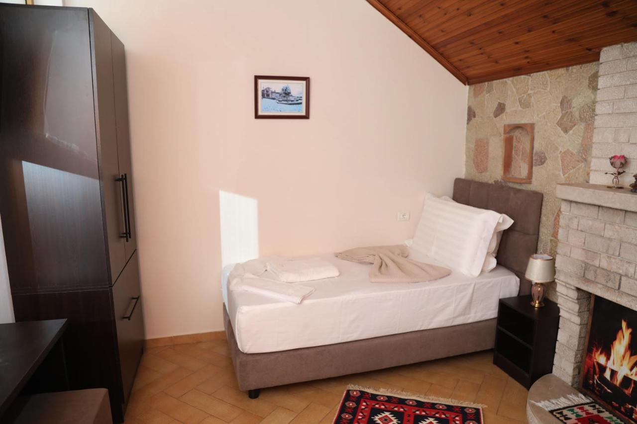 --Hotel Deal-- Rooms With Castle View Krujë Eksteriør billede