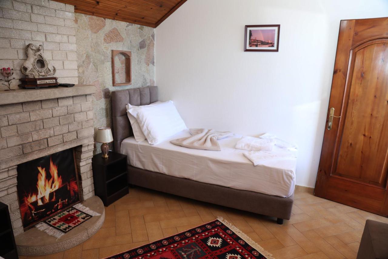 --Hotel Deal-- Rooms With Castle View Krujë Eksteriør billede