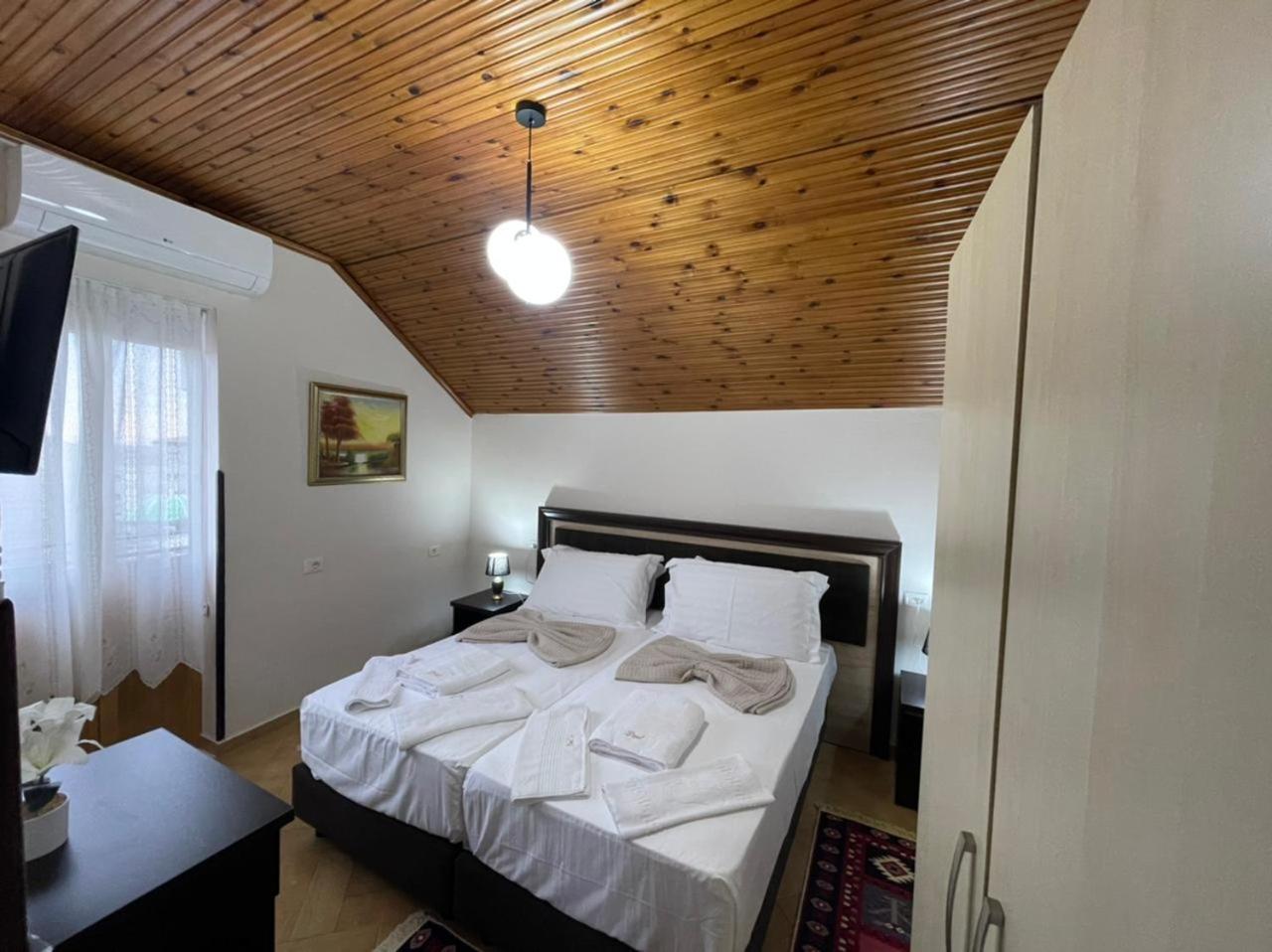--Hotel Deal-- Rooms With Castle View Krujë Eksteriør billede