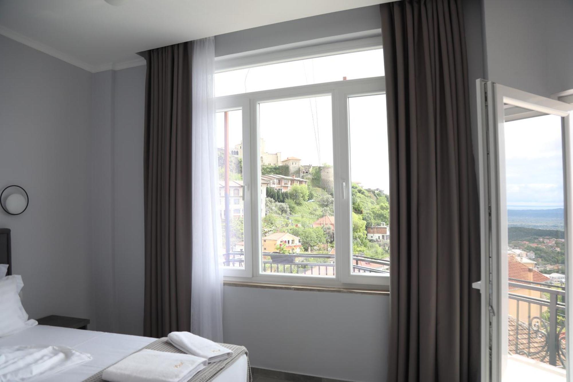 --Hotel Deal-- Rooms With Castle View Krujë Eksteriør billede