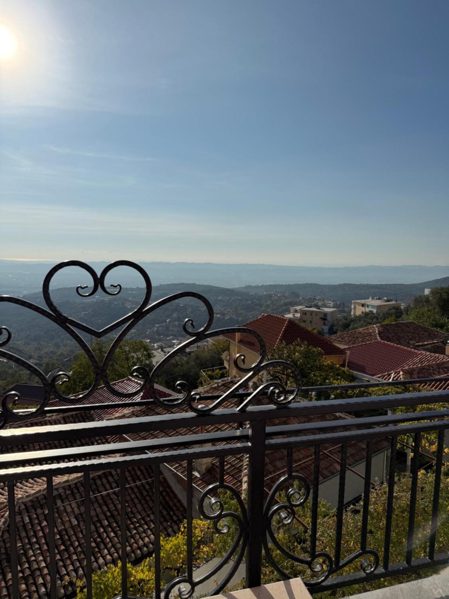--Hotel Deal-- Rooms With Castle View Krujë Eksteriør billede