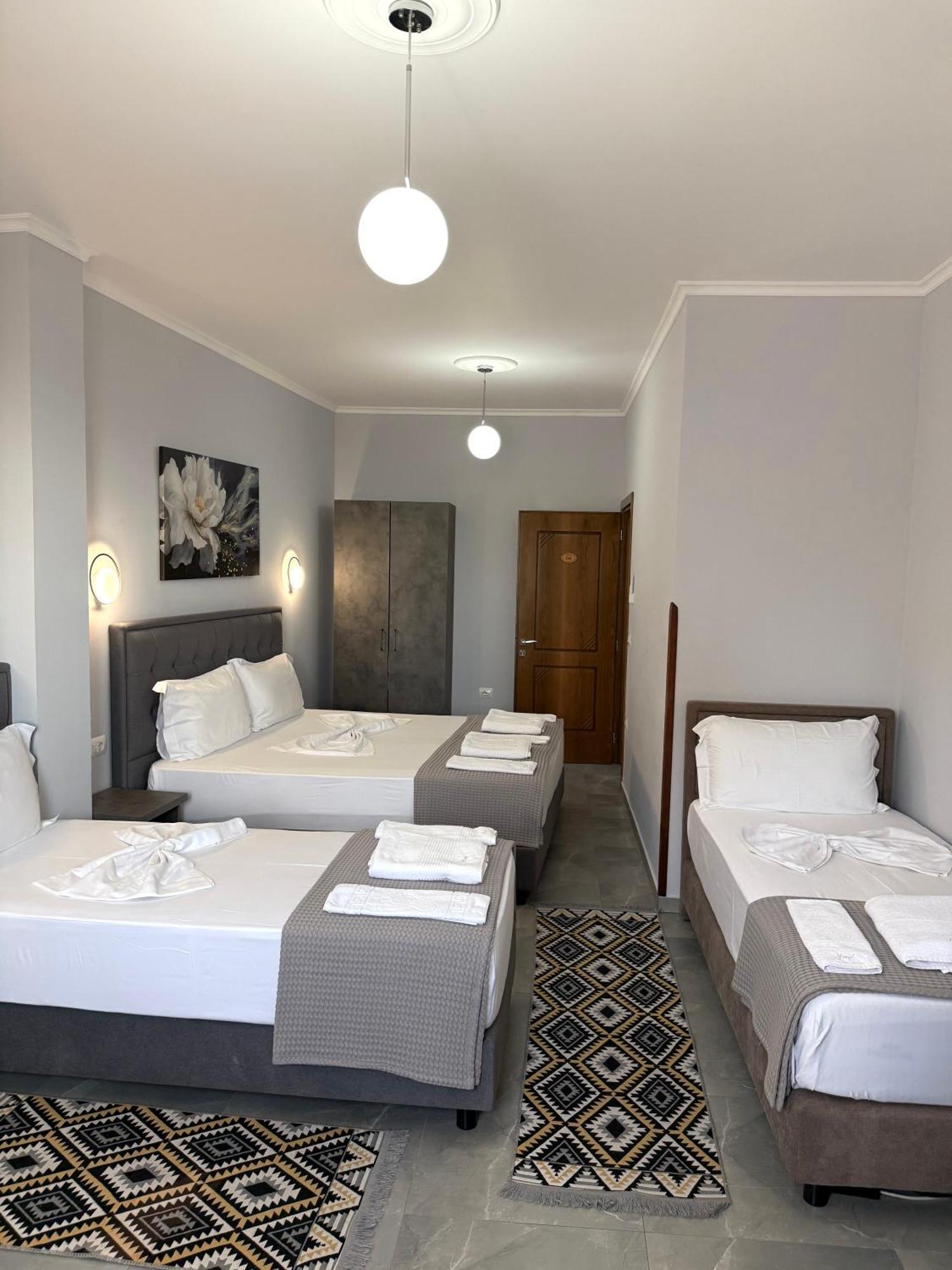 --Hotel Deal-- Rooms With Castle View Krujë Eksteriør billede