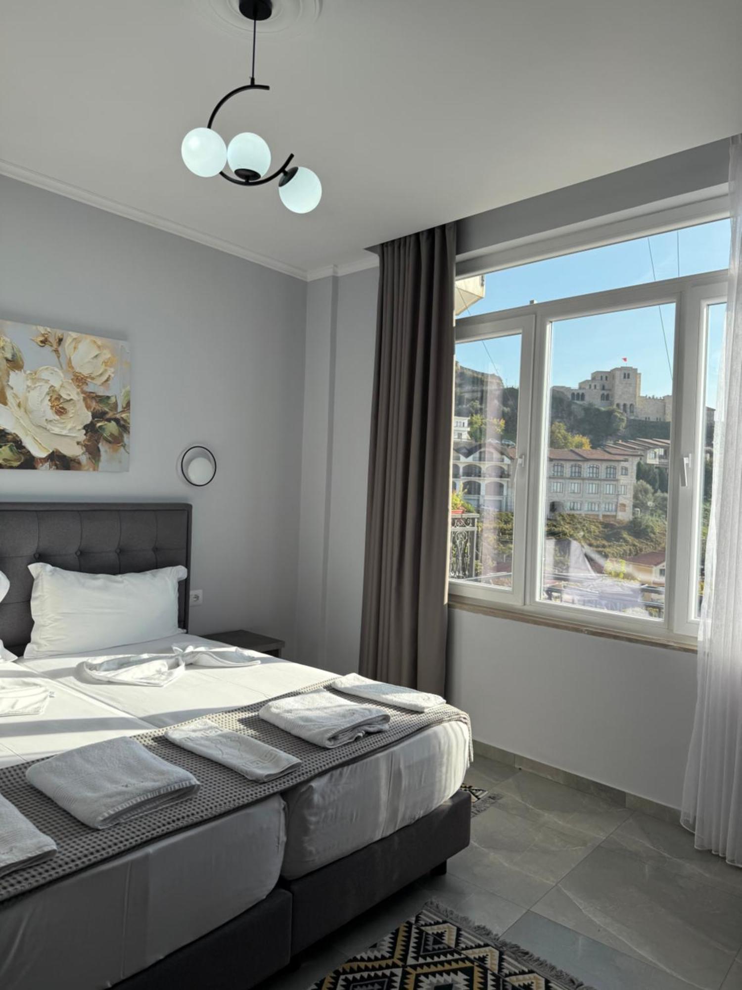 --Hotel Deal-- Rooms With Castle View Krujë Eksteriør billede